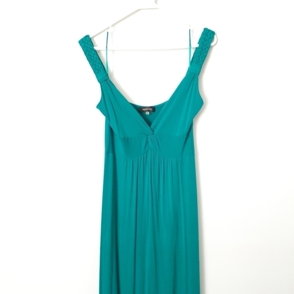 Super Soft Maxi Dress With Braided Detail - Picture 6 of 9